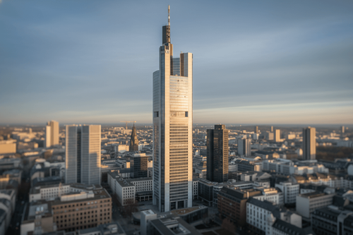 Commerzbank-HV: Aktionäre sollen Unicredit-Übernahmeangebot ablehnen