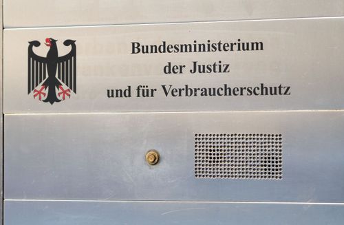 Klage gegen Betreiber von kostenpflichtiger Rundfunkbeitrags-Webseite
