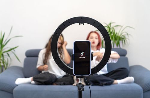 Influencer werben mit unzulässigen Gesundheitsversprechen
