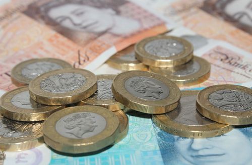 Britisches Pfund auf Höhenflug gegenüber Dollar und Euro