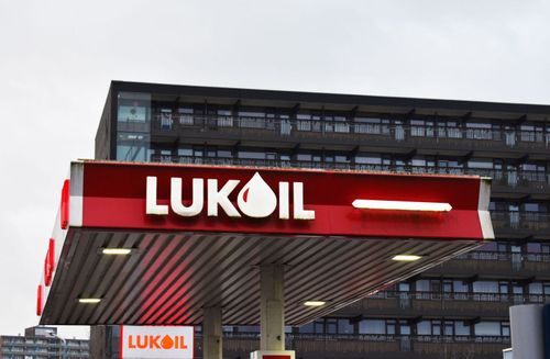 Carlyle prüft Kauf von Lukoil-Auslandsvermögen