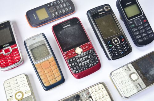  Millionen alte Handys ungenutzt in deutschen Haushalten