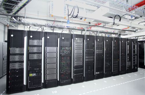Supercomputer Hunter bringt Industrie bei KI voran