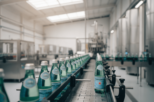 Nestlé verkauft Wassersparte-Hälfte für 3,4 Milliarden Dollar an Platinum Equity