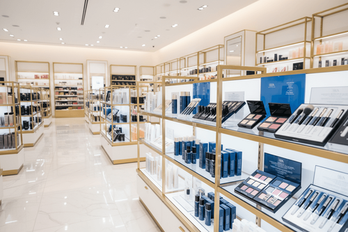 Bank of America stuft Ulta Beauty auf „Buy" hoch