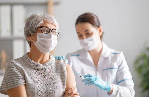 Pfizer und BioNTech beantragen bei der US-Regulierungsbehörde die Zulassung eines variantenspezifischen Impfstoffs