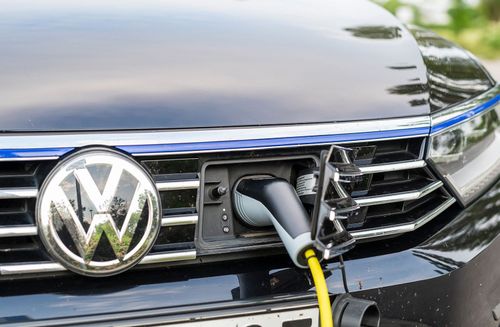 Bundesregierung fördert private E-Ladeinfrastruktur