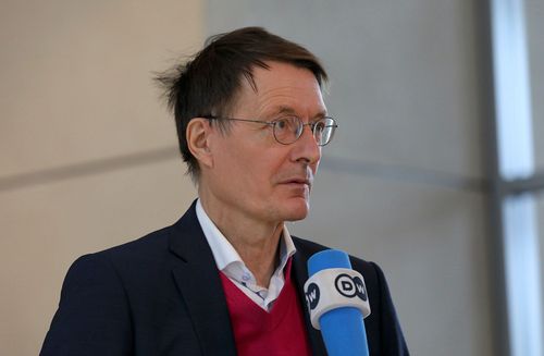 Lauterbach positiv auf COVID getestet