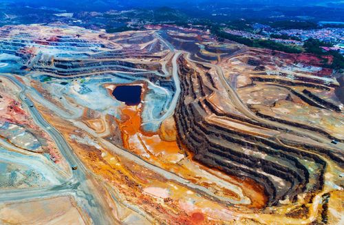 Bergbauausblick verdüstert sich angesichts der doppelten Bedrohung