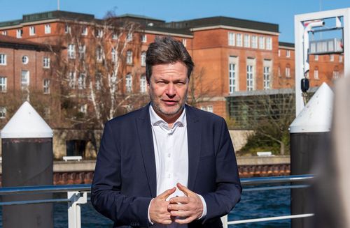Habeck kritisiert Bundesregierung im Interview