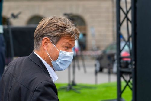 Robert Habeck kritisiert Kritiker des Energie-Rettungs-Pakets