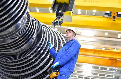 Gazprom macht Sanktionen gegen wichtige Turbine für Begrenzung des Gasflusses nach Europa verantwortlich