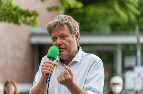 Deutsche Unternehmen stoppen Produktion, um mit steigenden Energiepreisen fertig zu werden