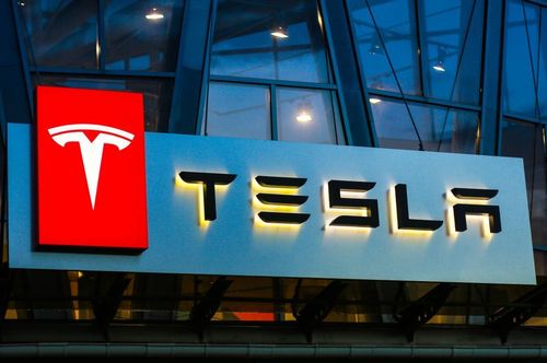 MIT-Studie: Tesla-Fahrer werden unaufmerksam, wenn Autopilot läuft