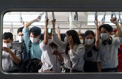 Ende der Maskenpflicht in Bussen und Bahnen gefordert