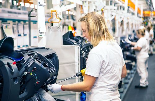 VW kündigt drastische Personalmaßnahmen an