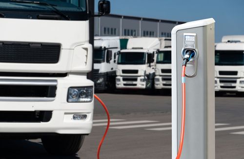 Eon und MAN bauen europaweites Ladenetz für E-Lastwagen