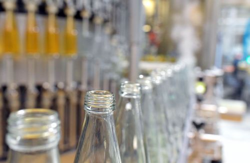 Rettung für Weck: Aurelius Gruppe übernimmt insolventen Glashersteller