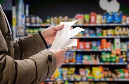 Inflationstrend: Unternehmen belohnen Mitarbeiter mit Prämien