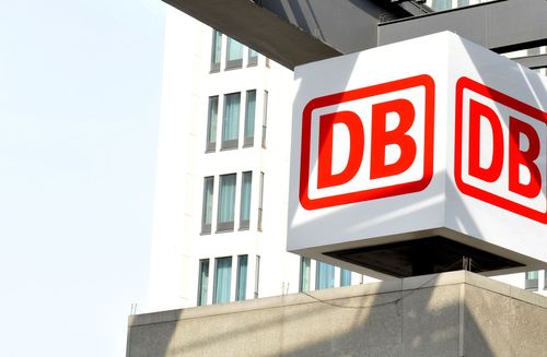 Bahnreisende bevorzugen traditionelle Tickets