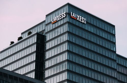 Lanxess sieht keine umfassende Erholung in der Chemiebranche