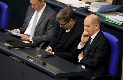 Deutsche Haushaltskrise: Politische Debatte über Sozialleistungen und Schuldenbremse