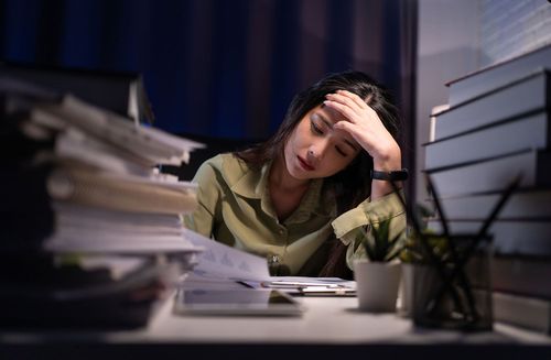 Minutenscharfe Einblicke: Das Dilemma der Minusstunden im Arbeitsrecht