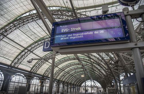 GDL kündigt längere Bahnstreiks an