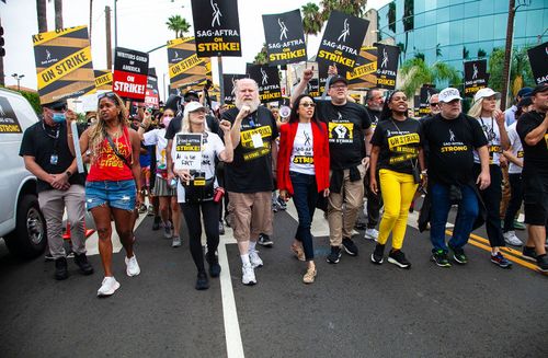 Schauspieler und Drehbuchautoren beenden Streik