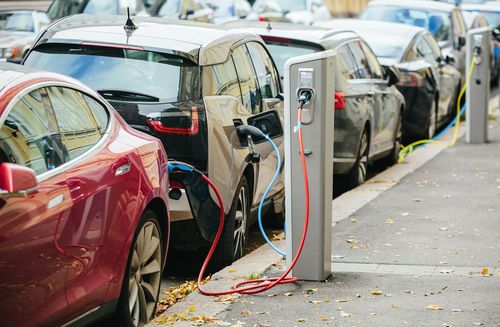 Verkehrsminister Wissing drängt Autobauer zur E-Mobilität